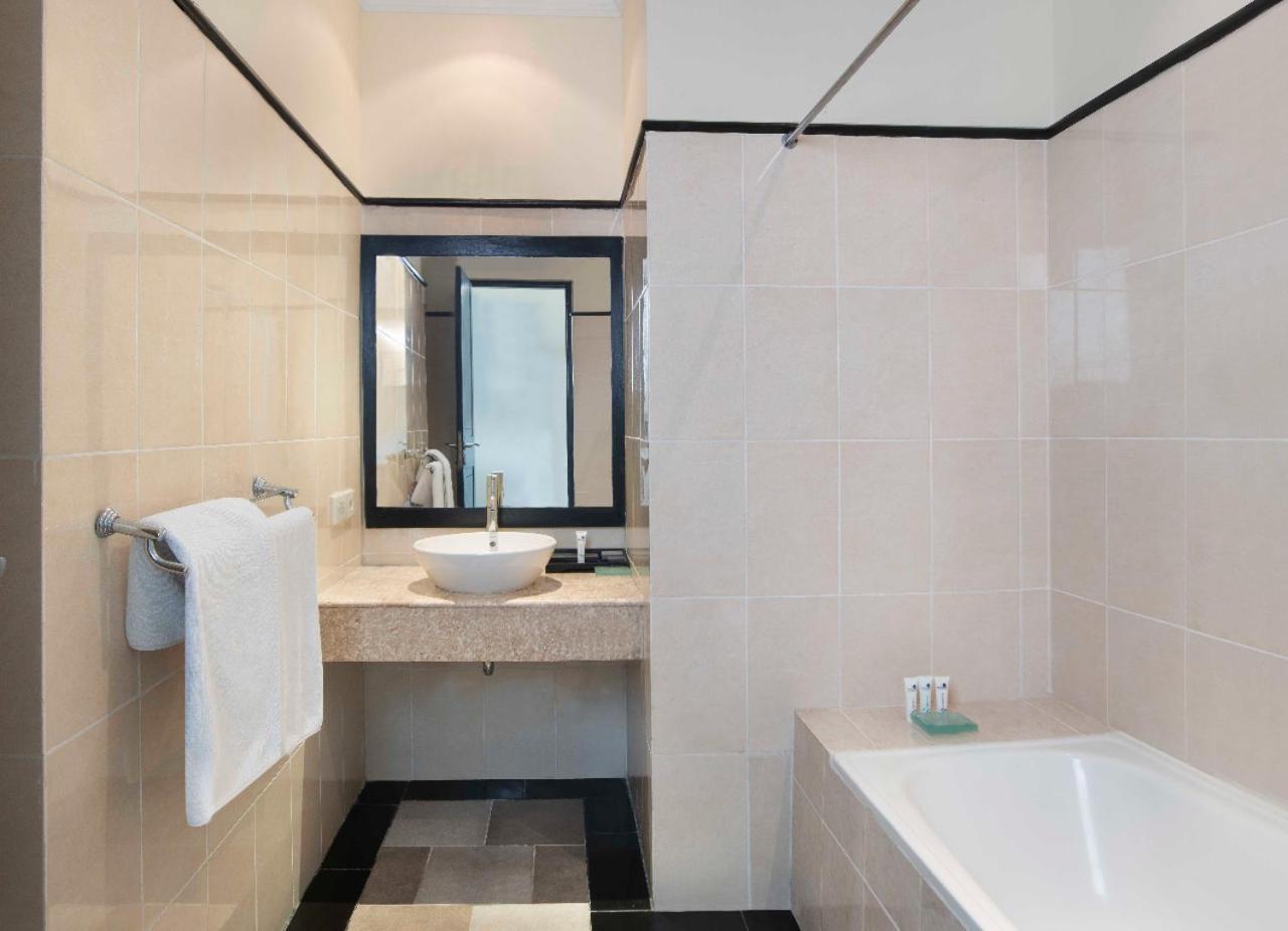 Blue Point Resort And Spa 울루와뚜 외부 사진